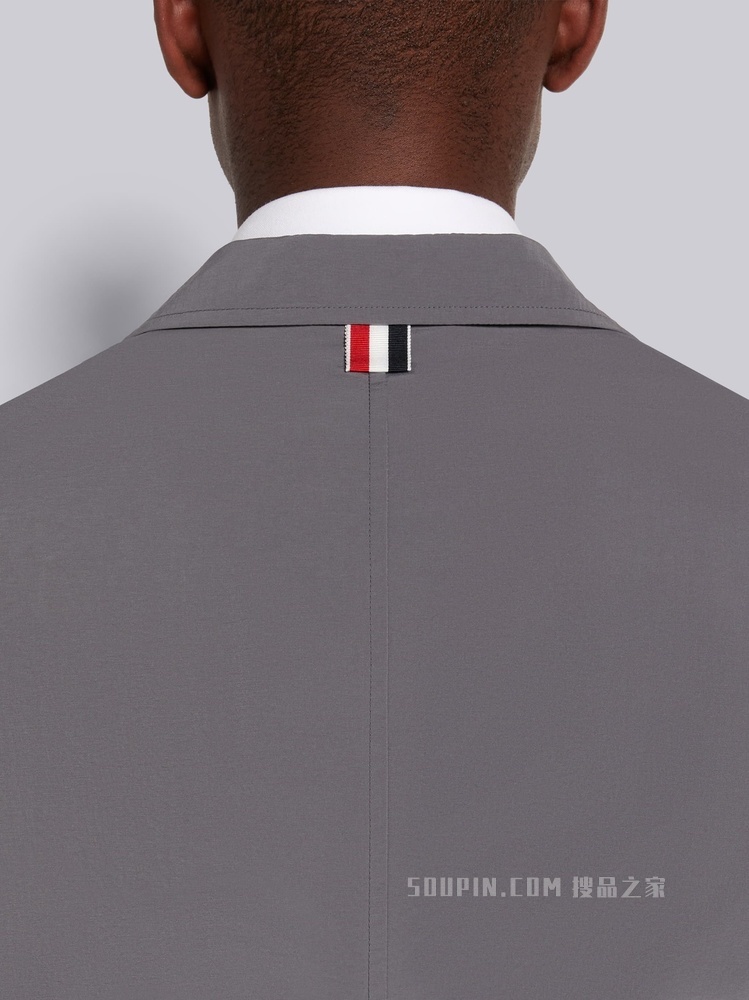 尼龙科技贴袋夹克