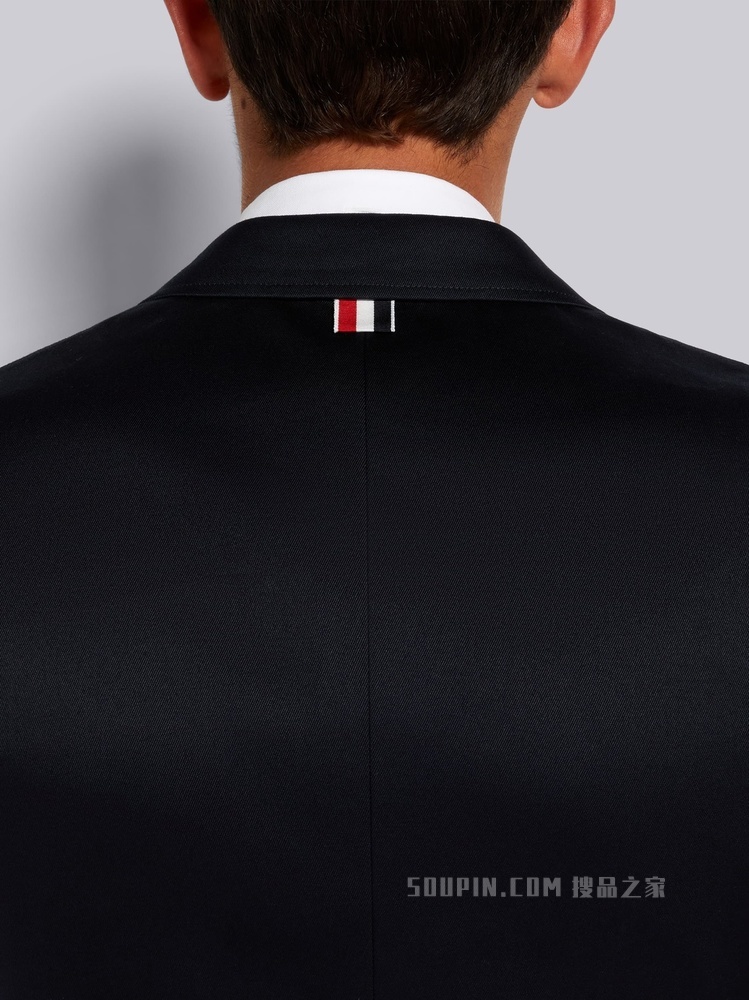 四条纹刺绣夹克