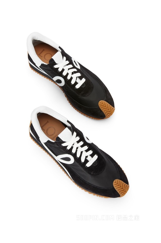 Flow runner in suede and nylon