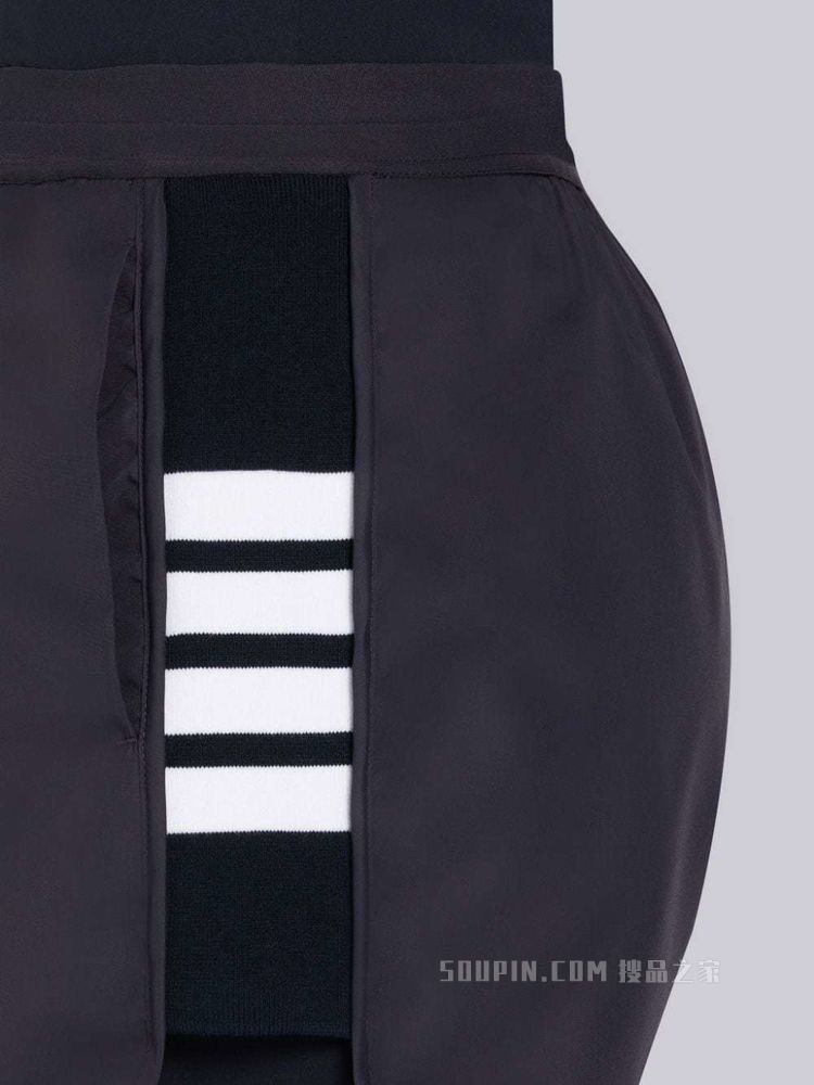 四条纹运动短裤