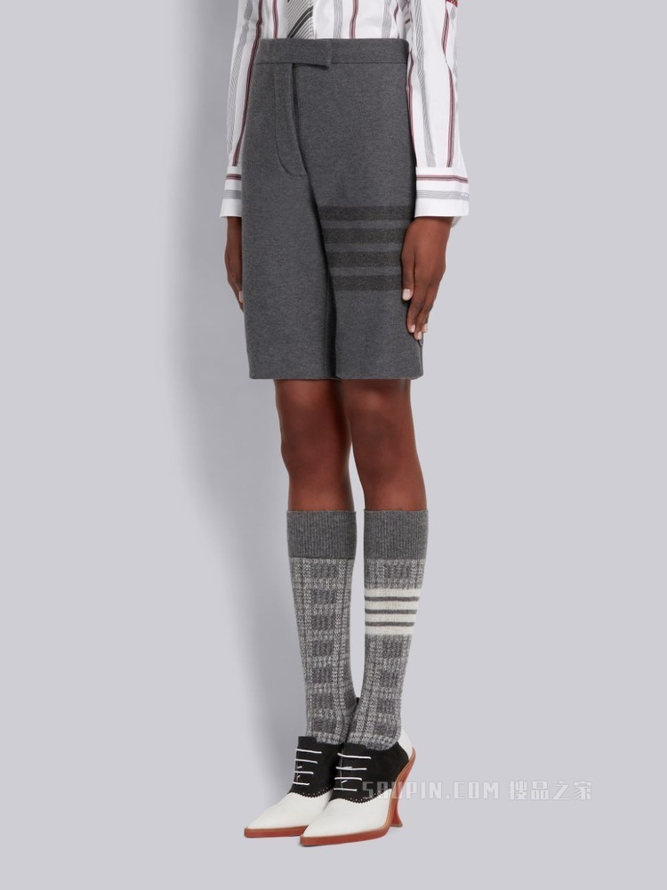 四条纹科技短裤