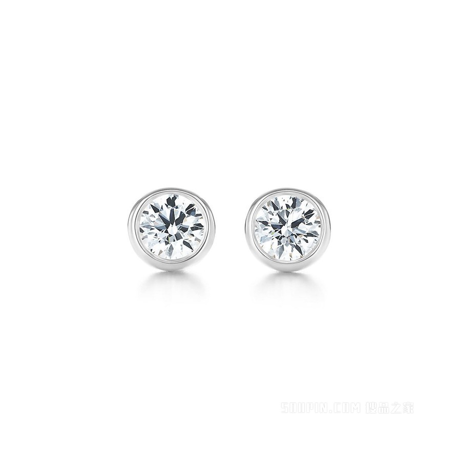 Elsa Peretti® 系列 Diamonds by the Yard™ 铂金耳环。
