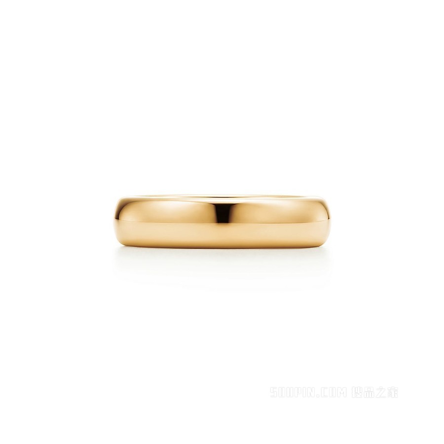 Tiffany Classic™ 系列 18K 黄金婚戒，4.5 毫米宽。