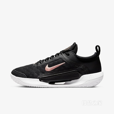 Nike Zoom Court NXT HC 女子硬地球场网球鞋