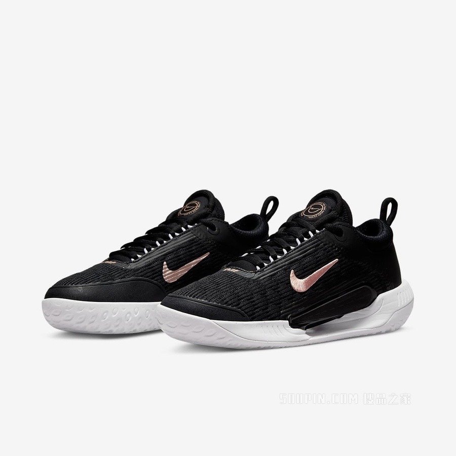 Nike Zoom Court NXT HC 女子硬地球场网球鞋