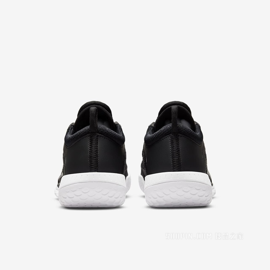 Nike Zoom Court NXT HC 女子硬地球场网球鞋