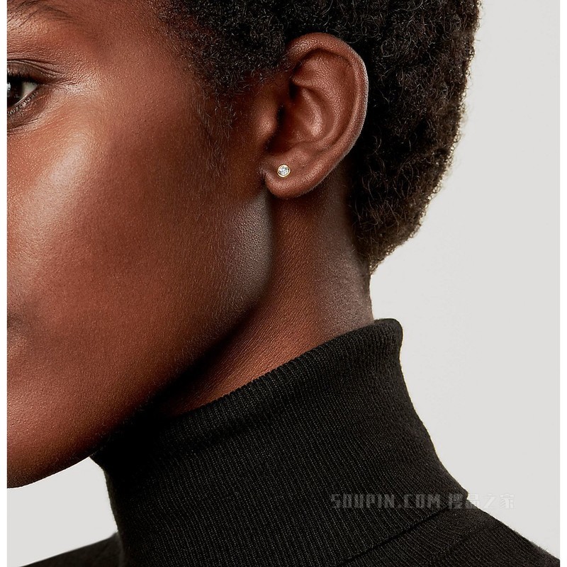Elsa Peretti® 系列 Diamonds by the Yard™ 18K 黄金耳环。