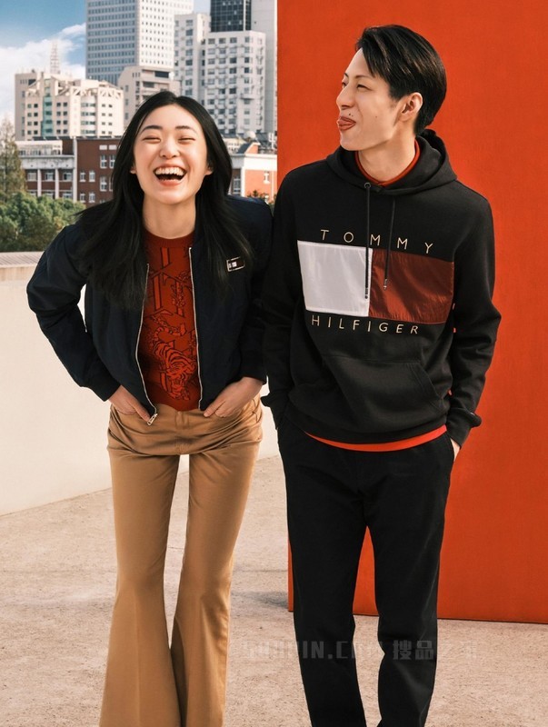 Tommy【新春系列】22新款虎年女装红老虎刺绣圆领毛衣针织衫33093