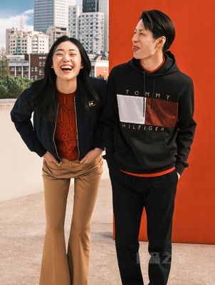 Tommy【新春系列】22新款虎年女装红老虎刺绣圆领毛衣针织衫33093