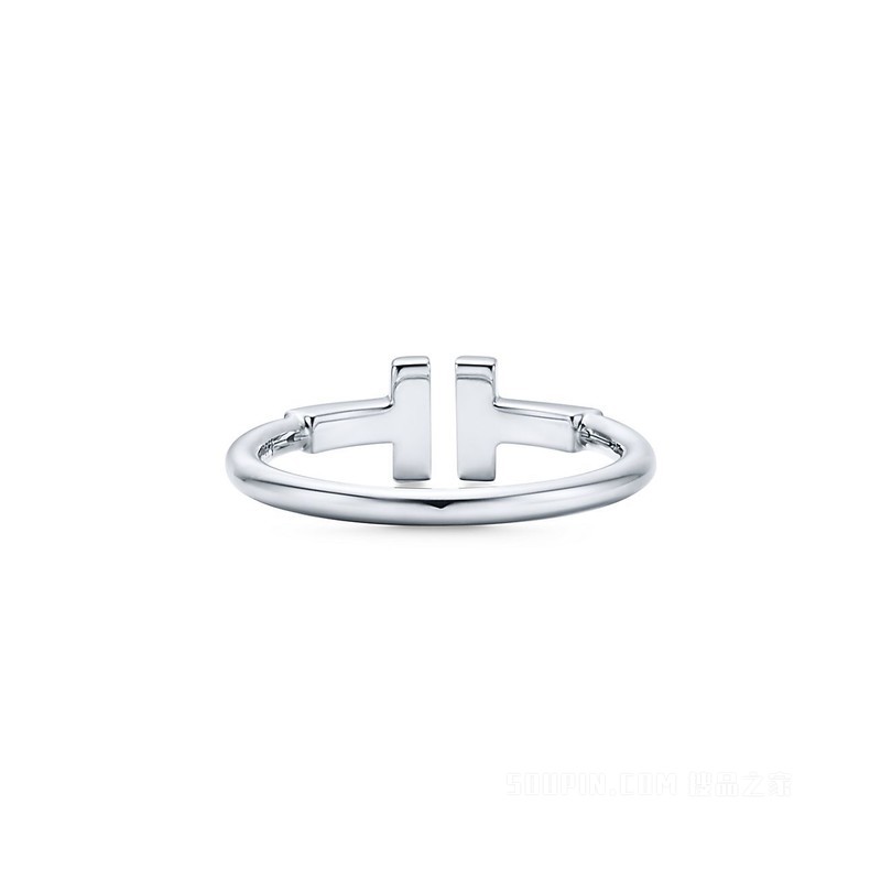 Tiffany T 系列 18K 白金线圈戒指。