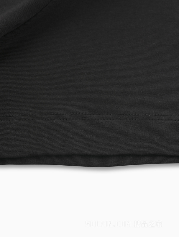 Calvin Klein 22春季新款男士简约休闲V领透气层叠LOGO短袖T恤ZM01866