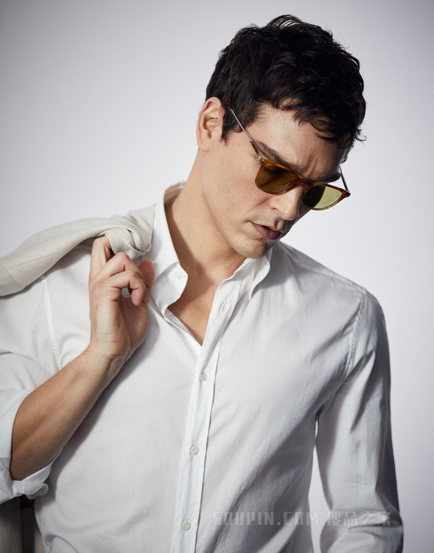 Gerardo太阳镜，配光致变色镜片 Gerardo 醋酸纤维和金属太阳镜，配光致变色镜片
