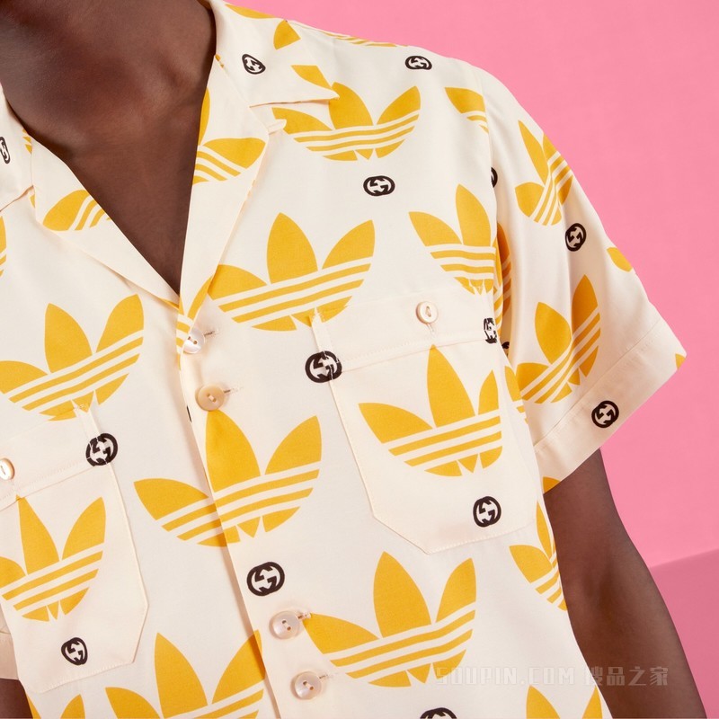 adidas x Gucci联名系列Trefoil印花保龄球衫 象牙白色和黑色