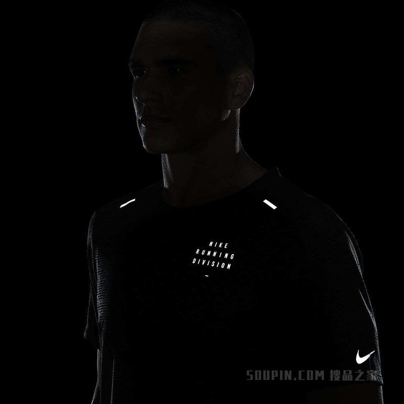 Nike Dri-FIT ADV Run Division Techknit 男子短袖跑步上衣