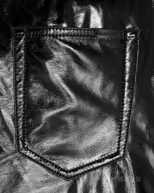 漆面黑色紧身牛仔裤