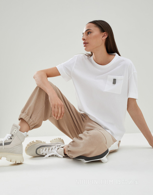 汗布T恤 薄棉平纹针织T恤，口袋点缀珍贵饰环