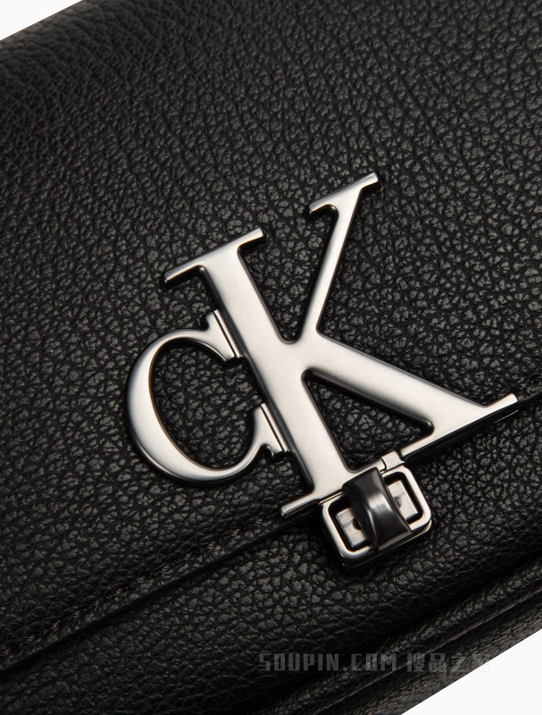 Calvin Klein 22秋季新款时尚金属LOGO旋扣翻盖链条单肩斜挎马鞍包DH3240