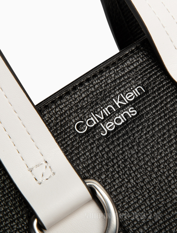 Calvin Klein 22初秋新款时尚压印可卸肩带拼色手提斜挎托特包DH3246