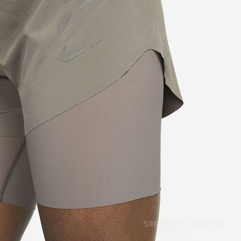 Nike Dri-FIT Run Division 2-In-1 女子跑步短裤
