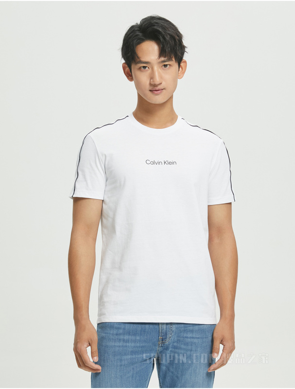 Calvin Klein 22春夏男士时尚圆领串标织带印花吸汗透气短袖T恤40HC212