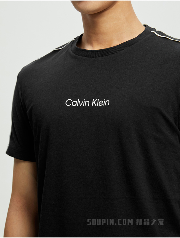 Calvin Klein 22春夏男士时尚圆领串标织带印花吸汗透气短袖T恤40HC212