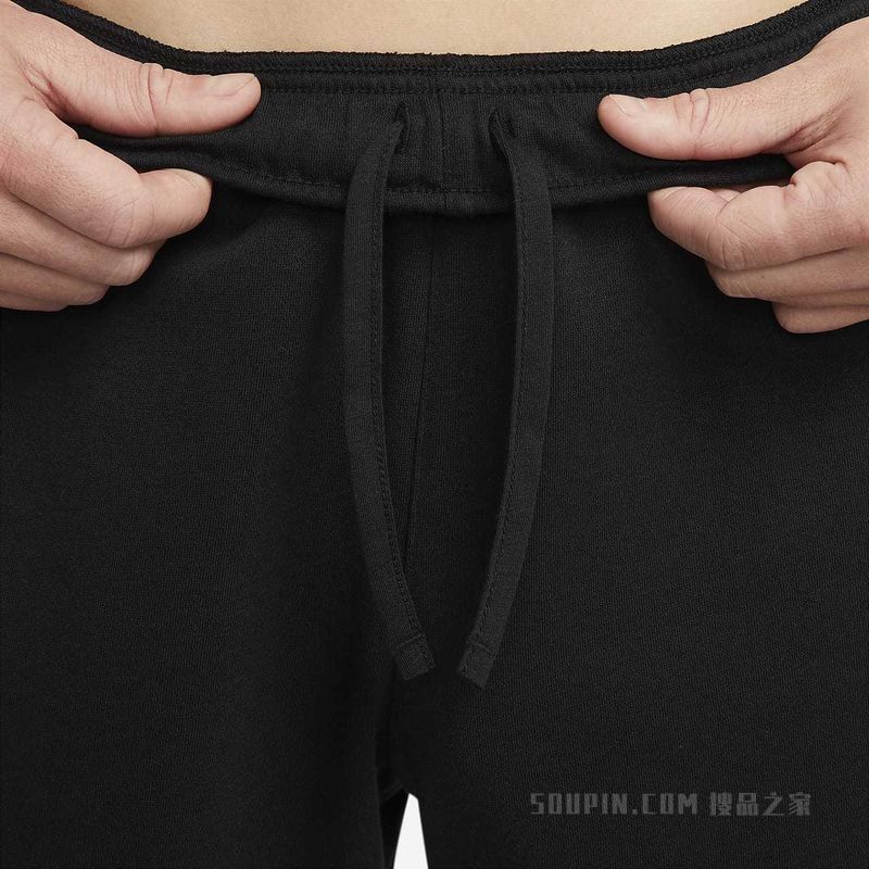 Nike Yoga Therma-FIT 男子短裤