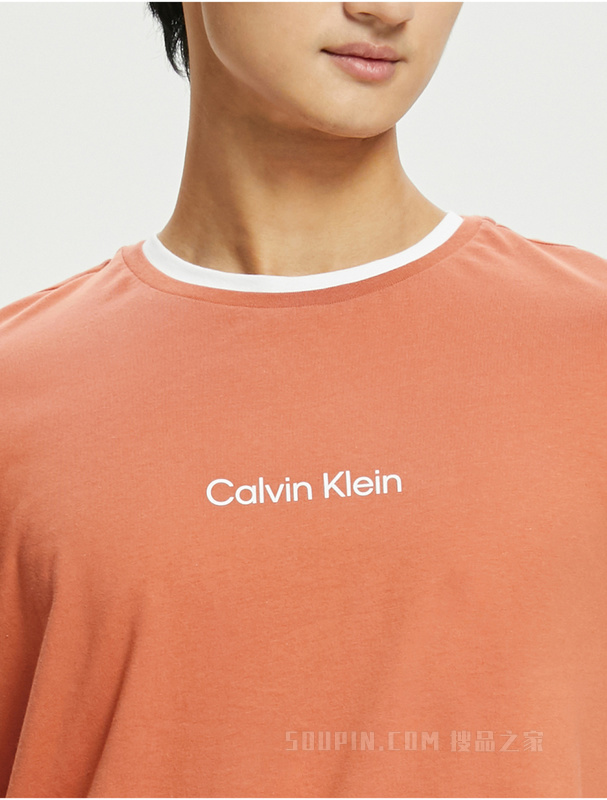 Calvin Klein 22春夏新款男士舒适圆领纯棉透气简约印花短袖T恤40HC236
