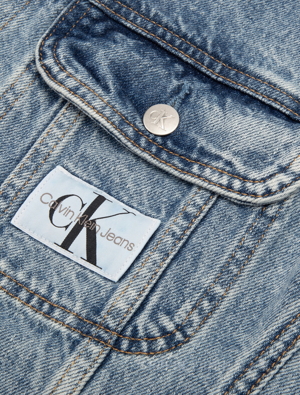 Calvin Klein 22春夏新款男士休闲纯棉LOGO织标翻领牛仔外套J319793