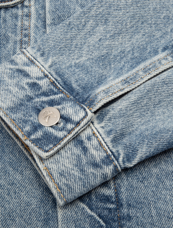 Calvin Klein 22春夏新款男士休闲纯棉LOGO织标翻领牛仔外套J319793