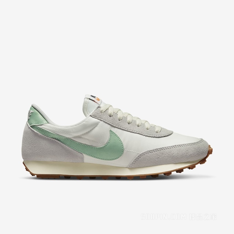 Nike DBreak SE 女子运动鞋