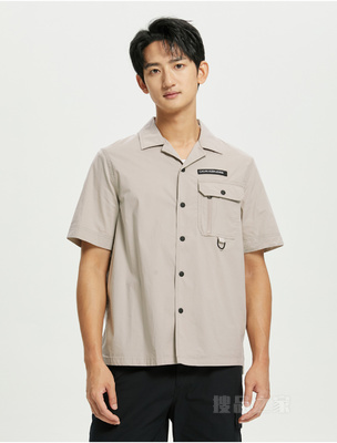 Calvin Klein 22春季新款男士机能风翻领LOGO贴片透气短袖衬衫ZM01872