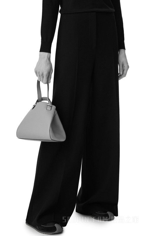 柔软粒面牛皮革 Hammock Nugget 手袋