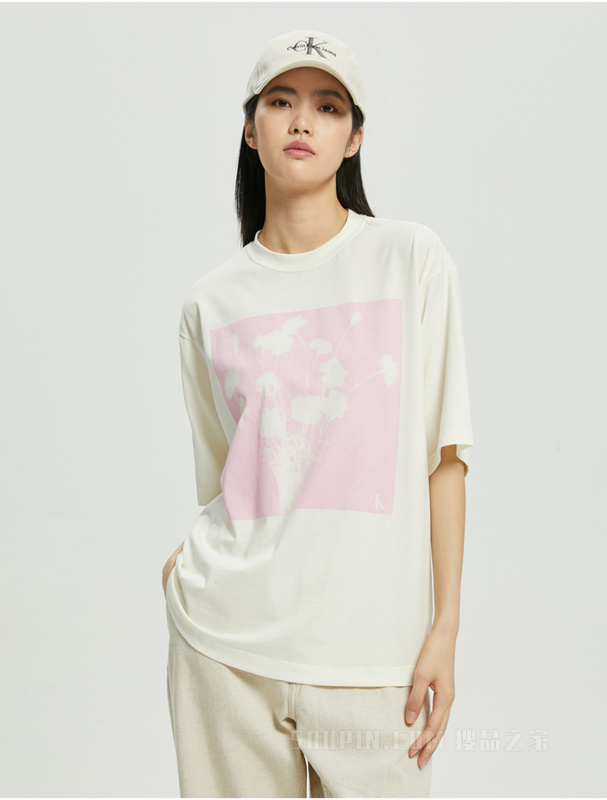Calvin Klein 22春夏女士时尚纯棉透气个性印花宽松圆领短袖T恤40WH127