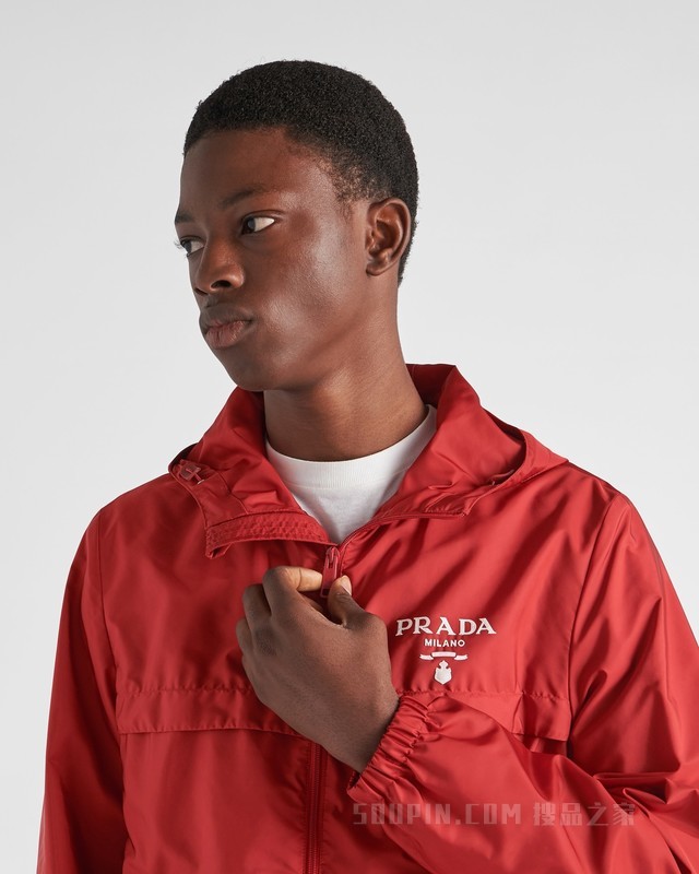 Re-Nylon 再生尼龙夹克