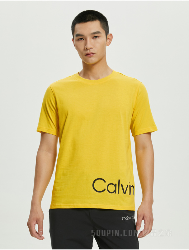Calvin Klein 22春夏男士运动休闲圆领醒目贴胶大LOGO短袖T恤4MS2K111