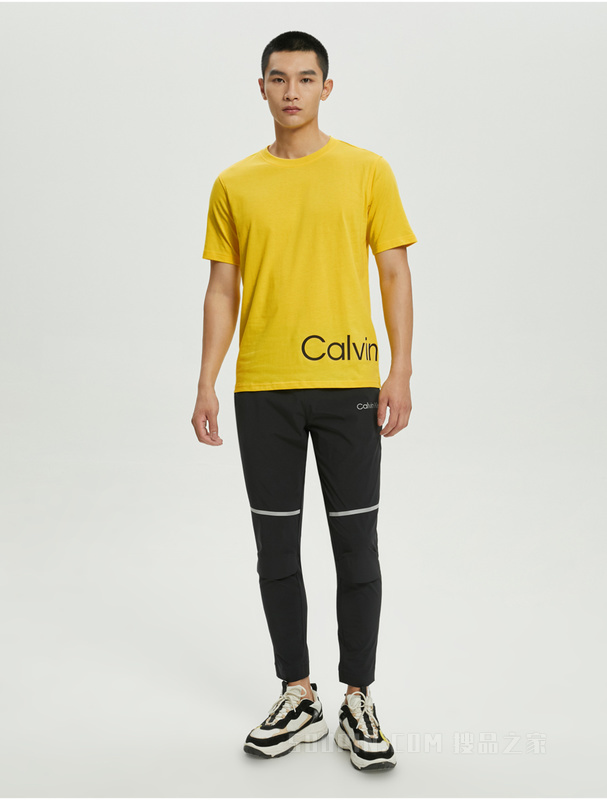 Calvin Klein 22春夏男士运动休闲圆领醒目贴胶大LOGO短袖T恤4MS2K111