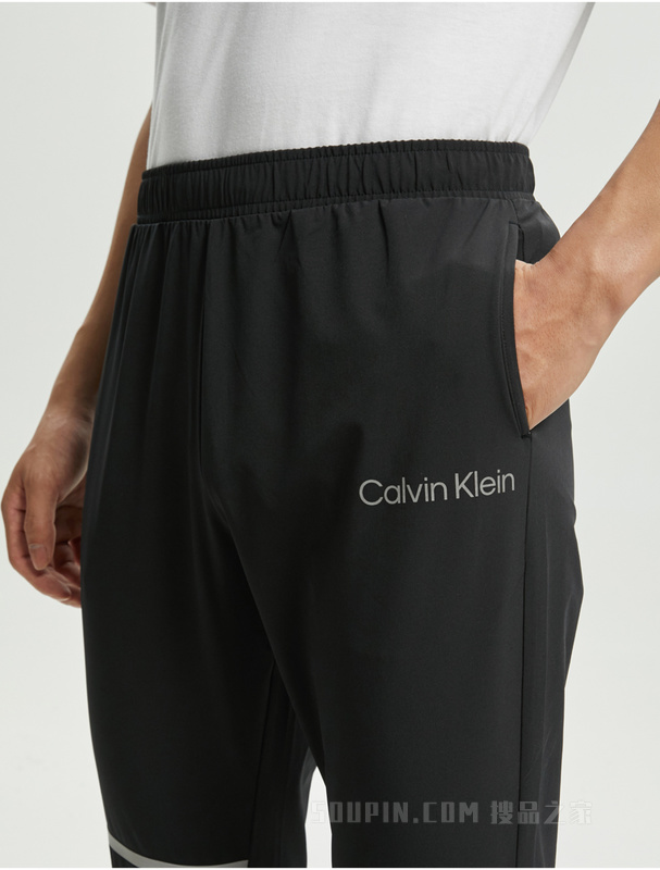 Calvin Klein 22春夏新款男士简约抽绳腰反光印花LOGO运动休闲裤4MS2P604