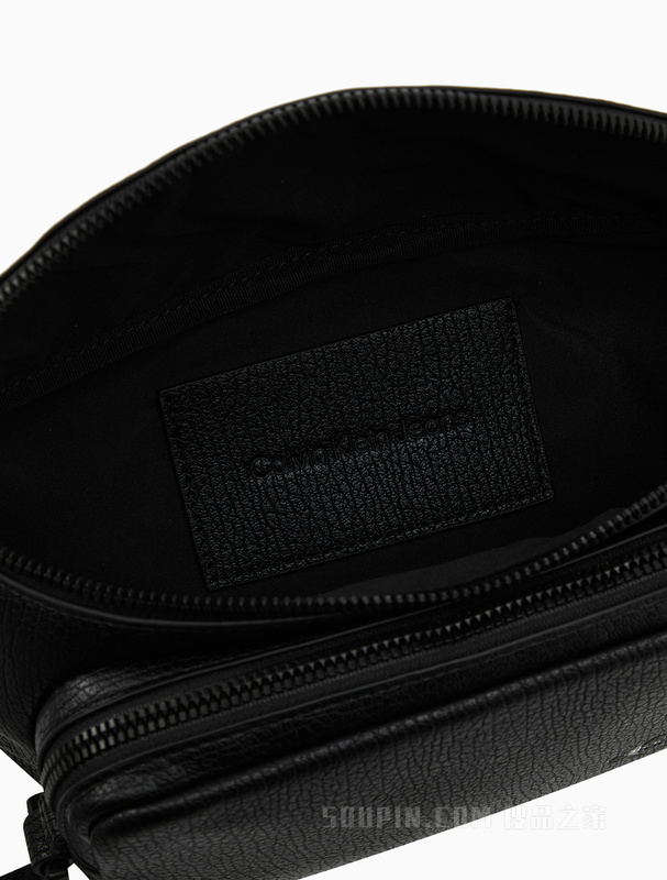 Calvin Klein 22初秋新款男士休闲简约压印LOGO调节插扣斜挎腰包HH3225