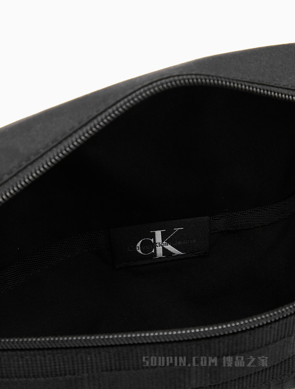 Calvin Klein 22初秋男士简约拼接格纹LOGO横款拉链单肩斜挎包HH3230