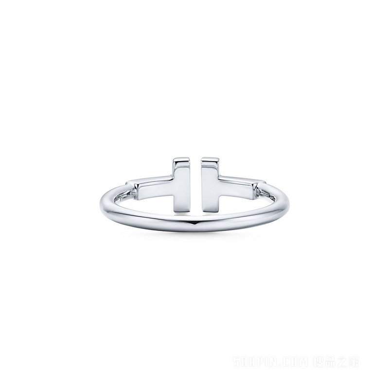 Tiffany T 系列 18K 白金线圈戒指。