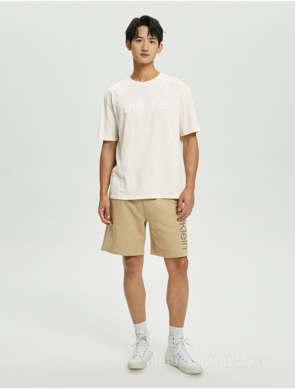 Calvin Klein 22春夏新款男士休闲纯棉透气字母印花宽松短袖T恤40HM890