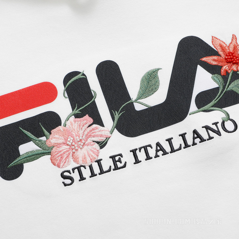 女子时尚休闲连帽卫衣