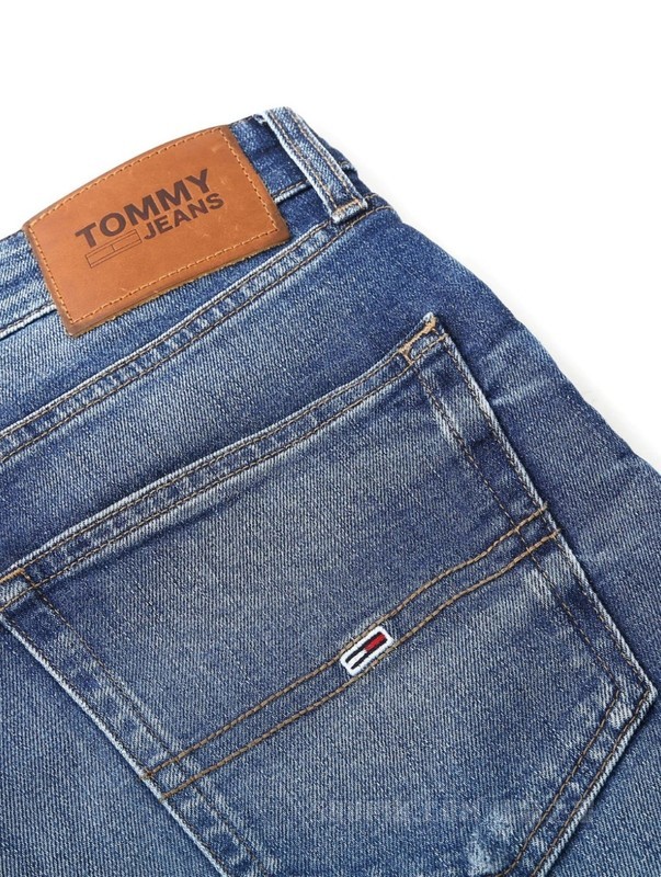 JEANS 男装时尚磨白小绣标修身牛仔裤 DM0DM09297