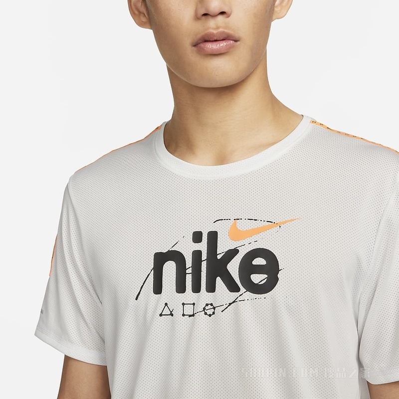 Nike Dri-FIT Miler D.Y.E. 男子短袖跑步上衣