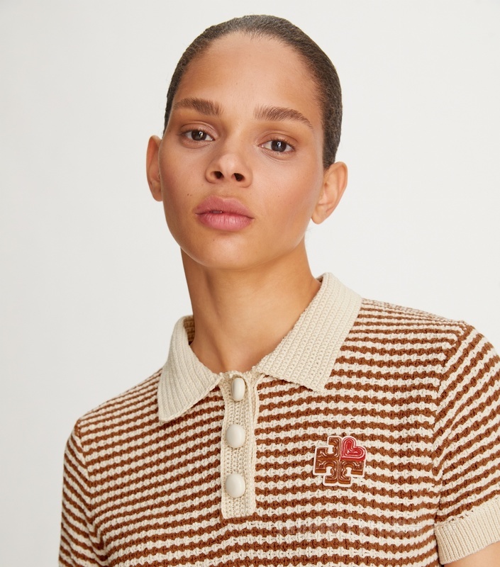 【七夕甄选】爱心 Logo 钩编针织 Polo 衫 中调棕糖色/奶油白