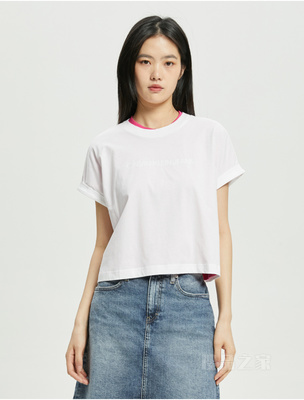 Calvin Klein 22春夏新款女士时尚光泽印花透气棉质宽松短袖T恤ZW01735