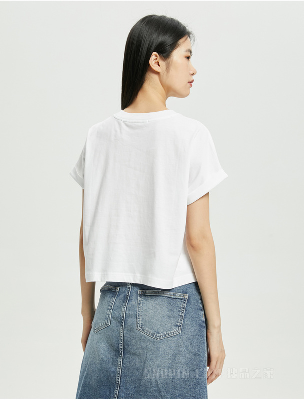 Calvin Klein 22春夏新款女士时尚光泽印花透气棉质宽松短袖T恤ZW01735