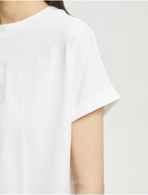 Calvin Klein 22春夏新款女士时尚光泽印花透气棉质宽松短袖T恤ZW01735