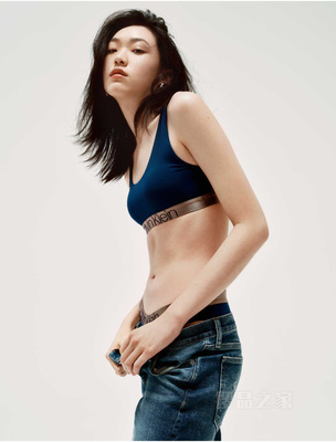 【炫光引力带】Calvin Klein 女U型光泽围边抹胸无钢圈薄垫文胸QF6325AD