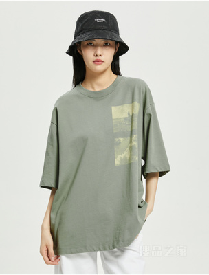 【简约系列】Calvin Klein 22春夏男女情侣中性图案印花短袖T恤40647ST